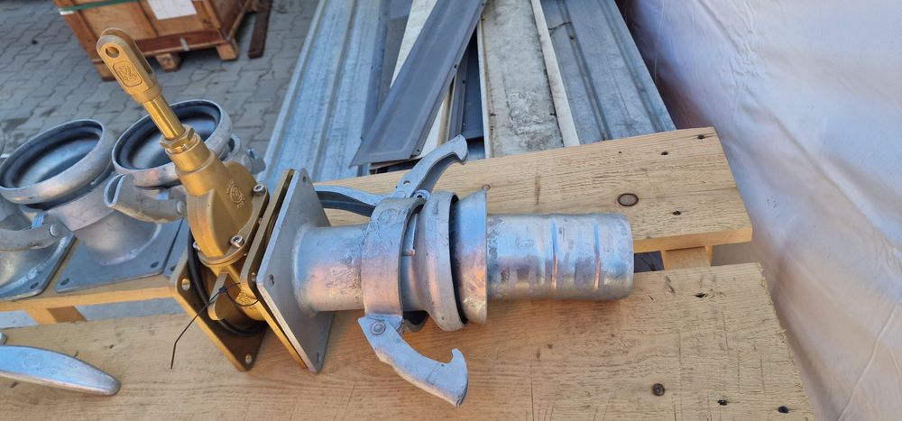 Robinet 4 toli cu flanșe mufa tata mama 4 toli import Italia preț 1150