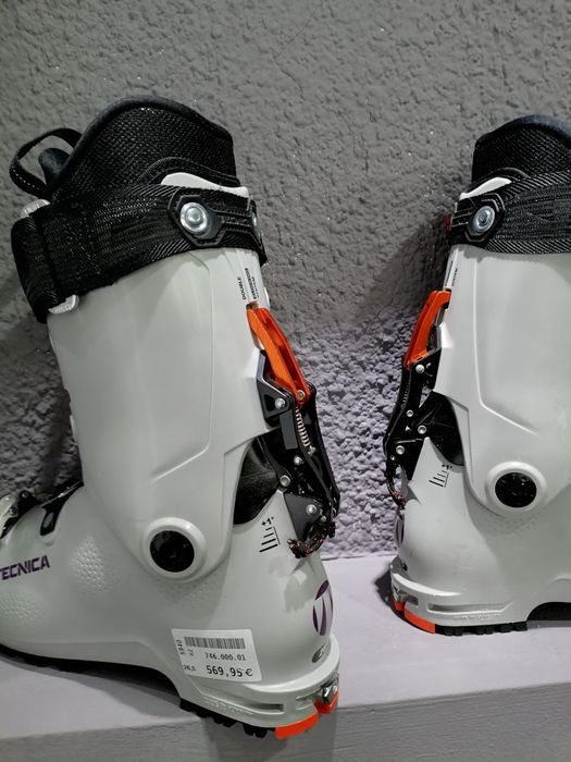 Clapari schiuri ski tura Tecnica Zero G Tour W Test marime 26.5