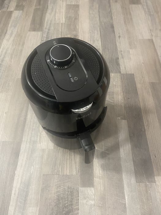 Friteuza aer cald TEFAL model EY 101815