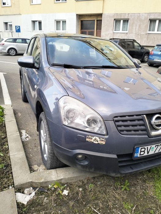 Vând SUV Nissan Qashqai