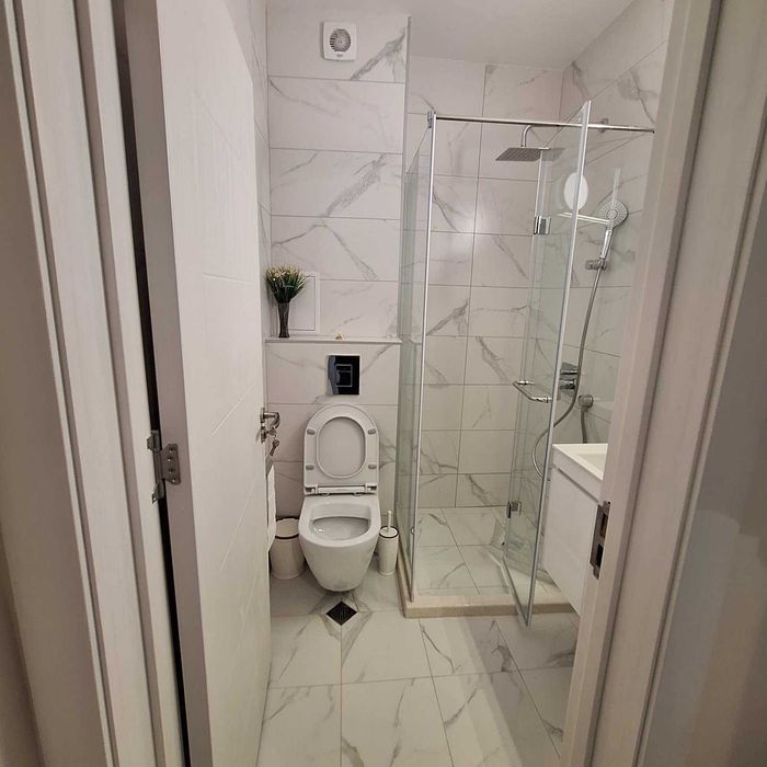 Дава се под наем Двустаен апартамент в Бургас, Меден рудник - зона А - 50 кв.м за 325 € - Снимка #1