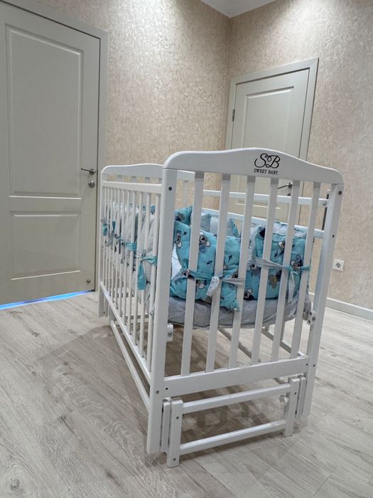 Манеж(деские кравать)