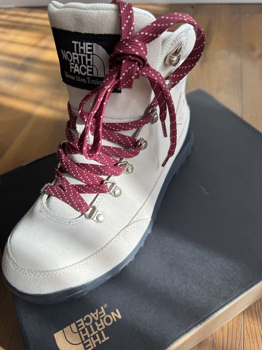 Обувки North Face