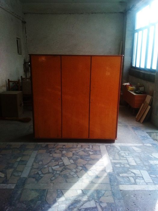 Продаю шифонер :ширина 55 см ,длина 170 см , высота 170см .