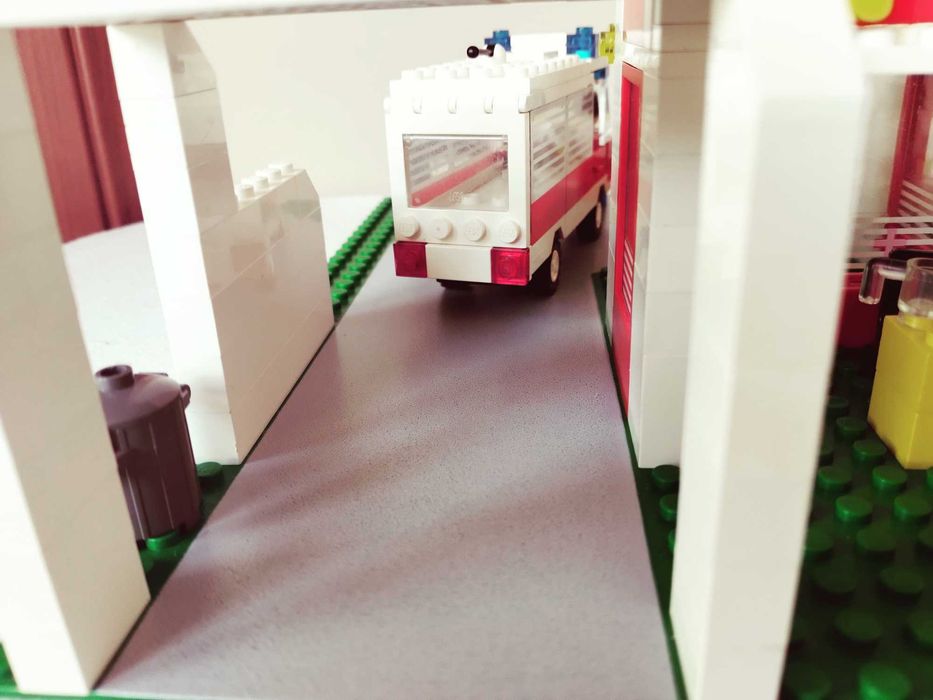 Lego 6380 Emergency Treatment Center