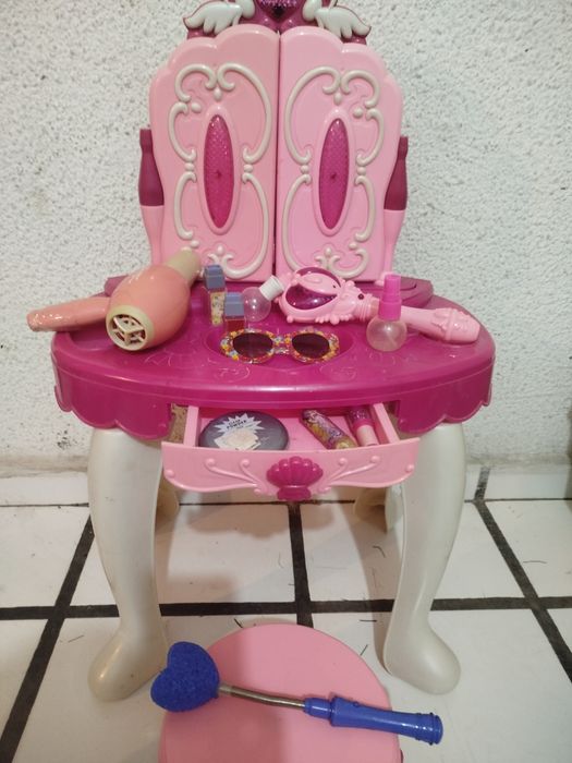 Детска тоалетка плюс подарък