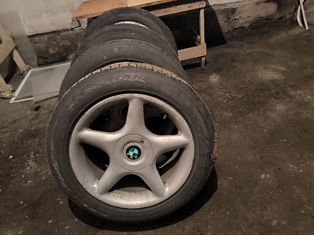 БМВ Шины 225/55r17 трианджел