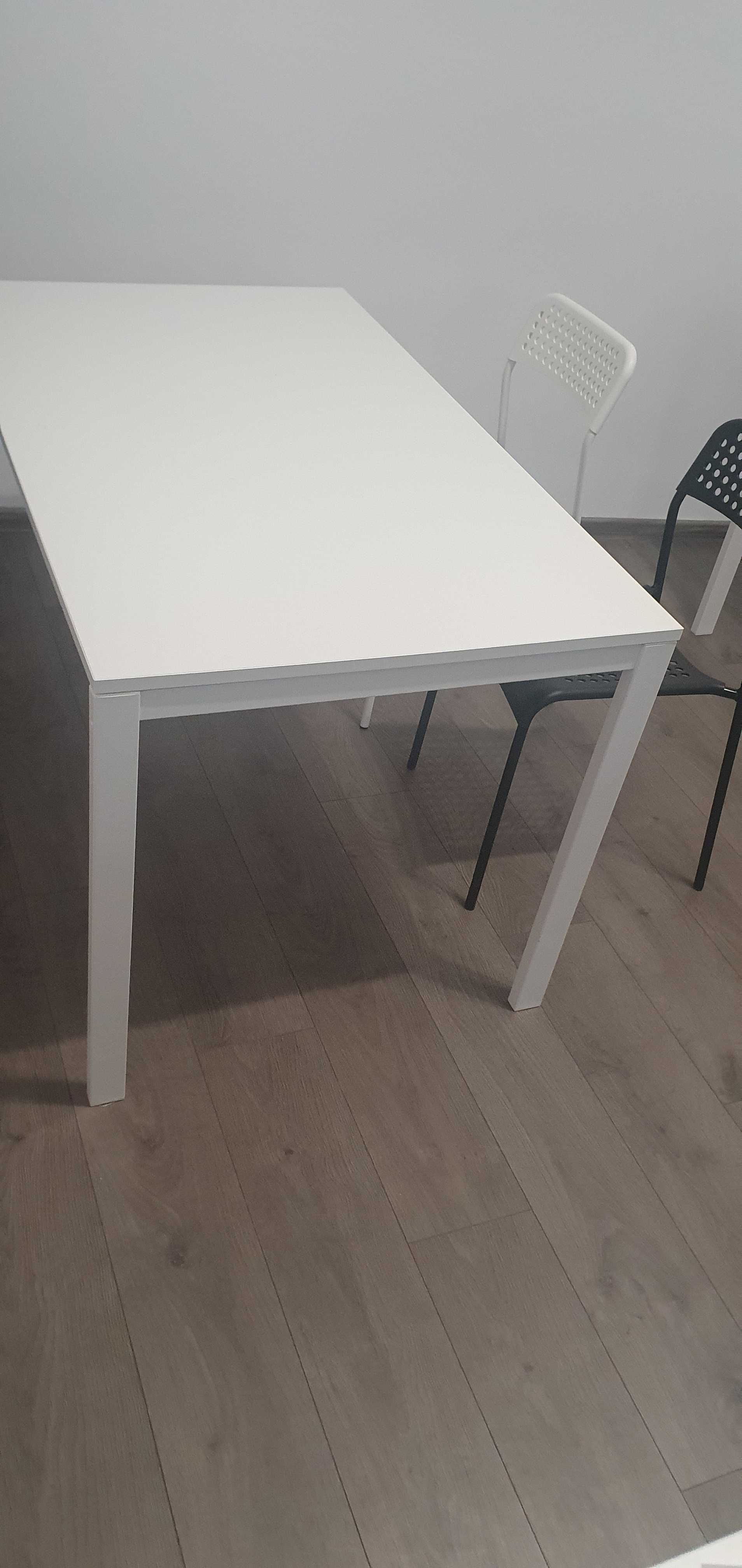 Mobilier IKEA (13 mese albe 125cm x75cm, 18 scaune)