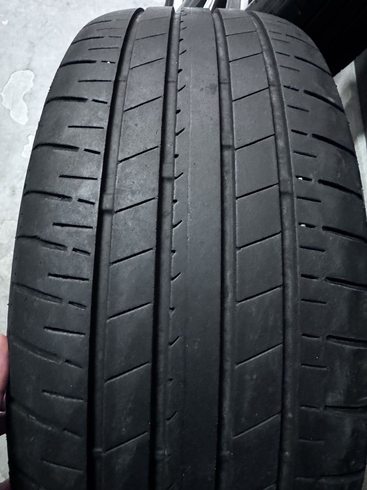 225 45 19 летни гуми Bridgestone