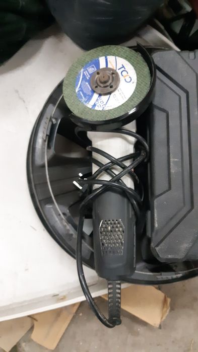 Почти новая болгарка