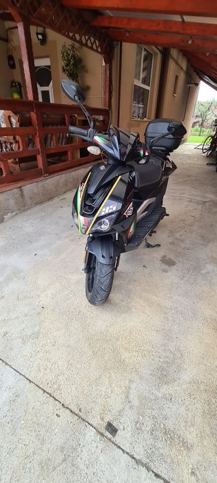 Vand scuter Motowel