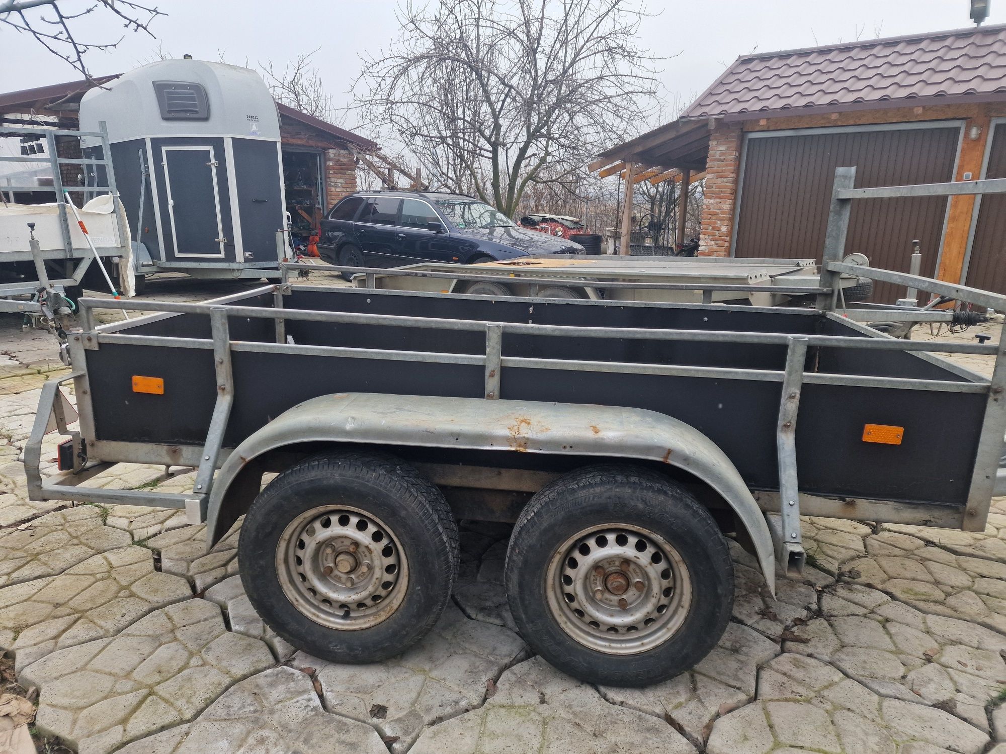 Vand/inchiriez remorci, platforma 2000kg