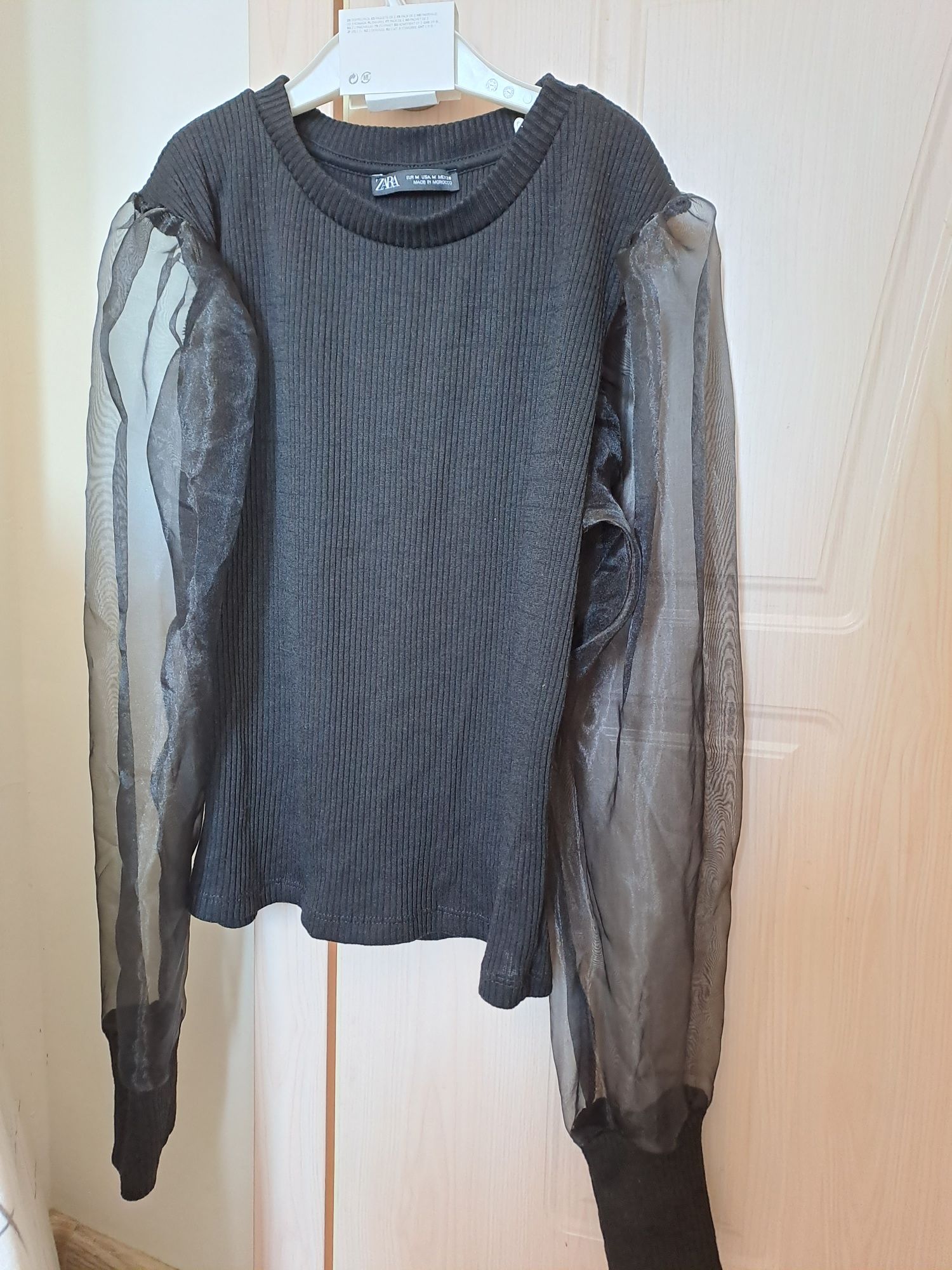 Елегантна черна блуза Zara, размер М