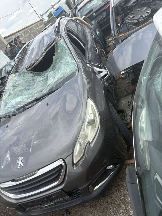 Peugeot 2008 1.6hdi 2015 година 5 скорости ръчка на части