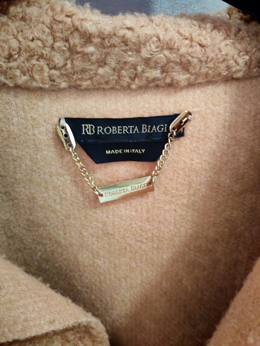 Дамска палто на марката Roberta Biagi