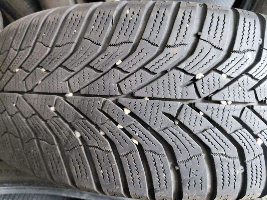 215/60/16"Kumho 2бр.гуми дот2022
