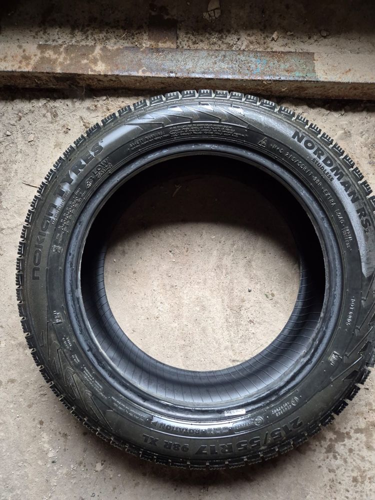 Продам зимние шины Nokian
