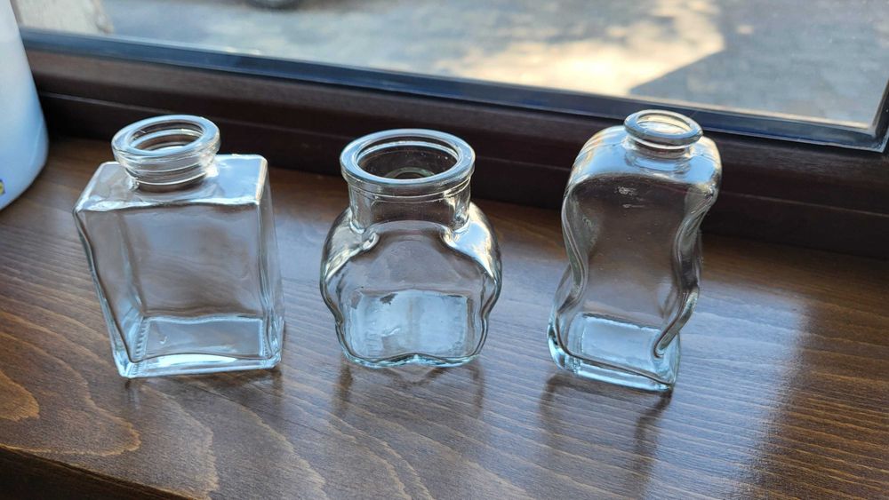 Set 4 sticle/ borcanele + accesorii pt pictura pe sticle DIY