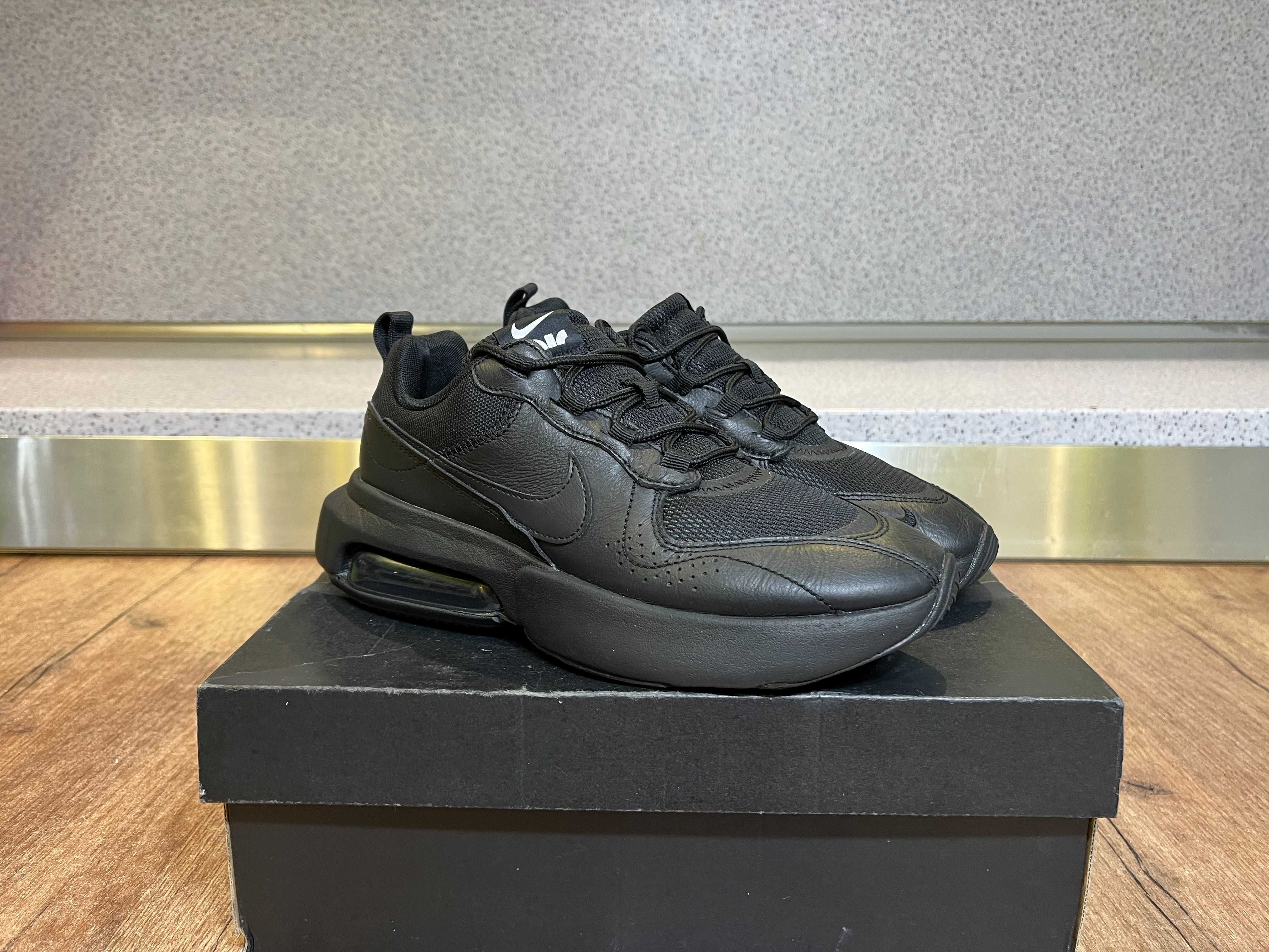 ОРИГИНАЛНИ *** Nike Air Max Verona / Triple Black