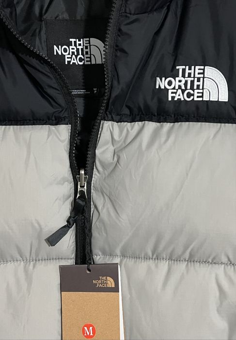 Vesta TNF gri, este noua