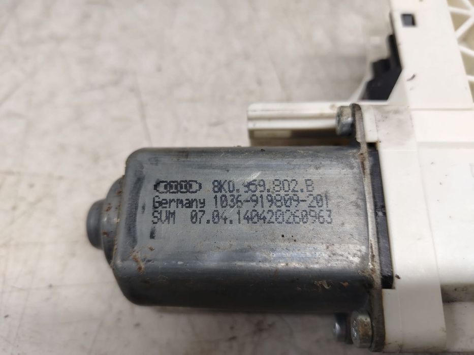 Motoras macara geam dreapta fata 8k0959802b Volkswagen VW Touareg gen