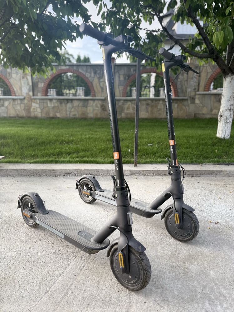 !PROMO!Doua trotinete electrice Xiaomi Mi Electric Scooter Essential