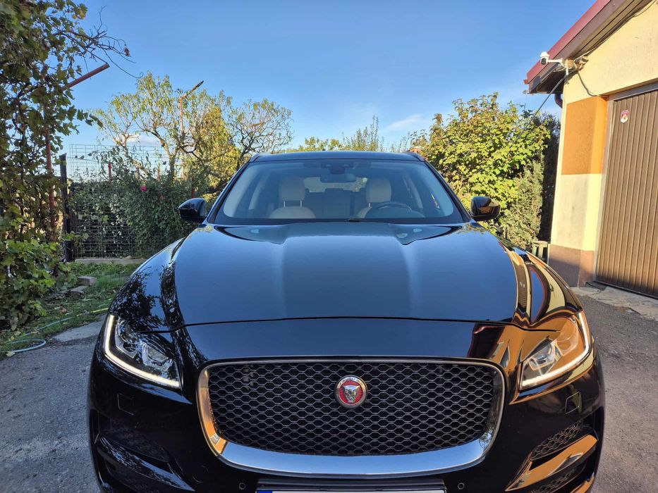 Jaguar F Pace 2017