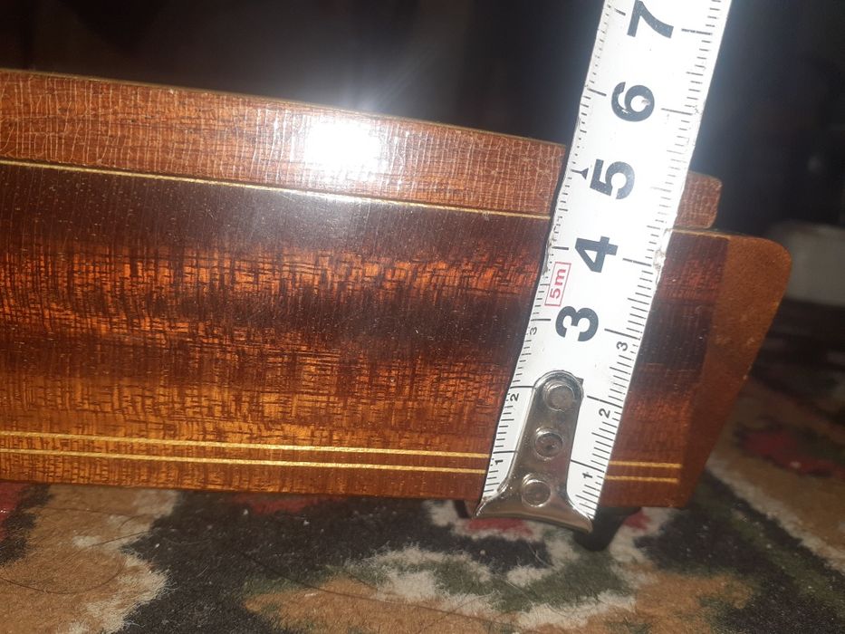 Продаёться антиквариат:музыкальная шкатулка.сделано 1985г. Фирмы ROUGE