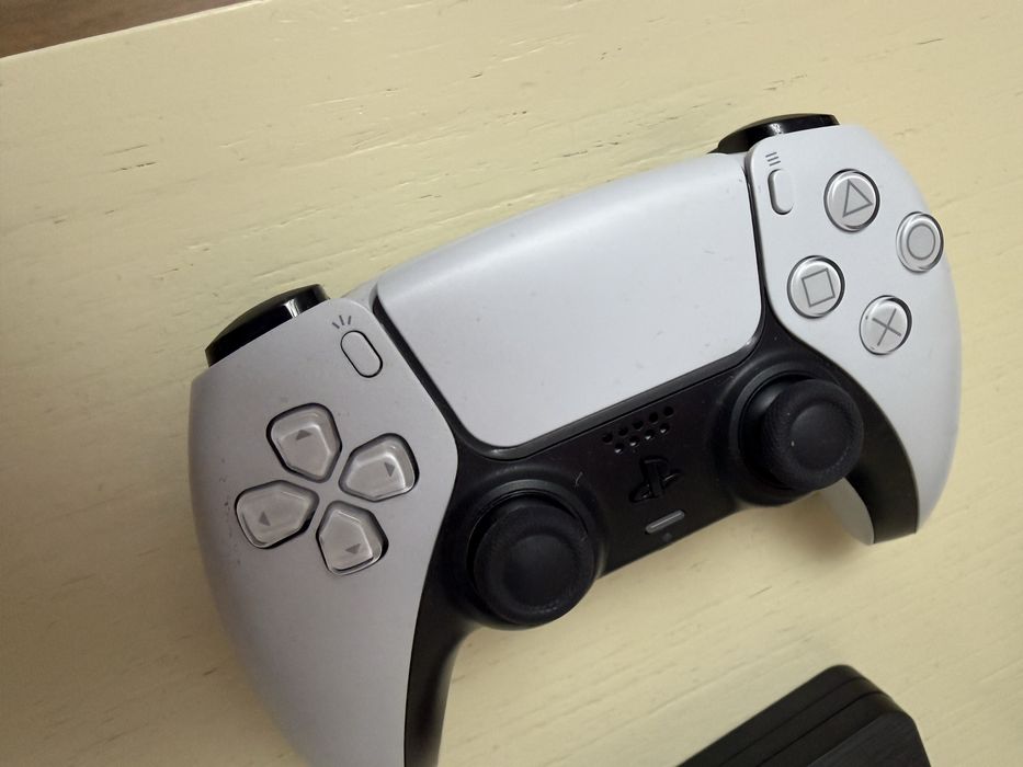 PS5 — оригинальный геймпад DualSense, джойстик