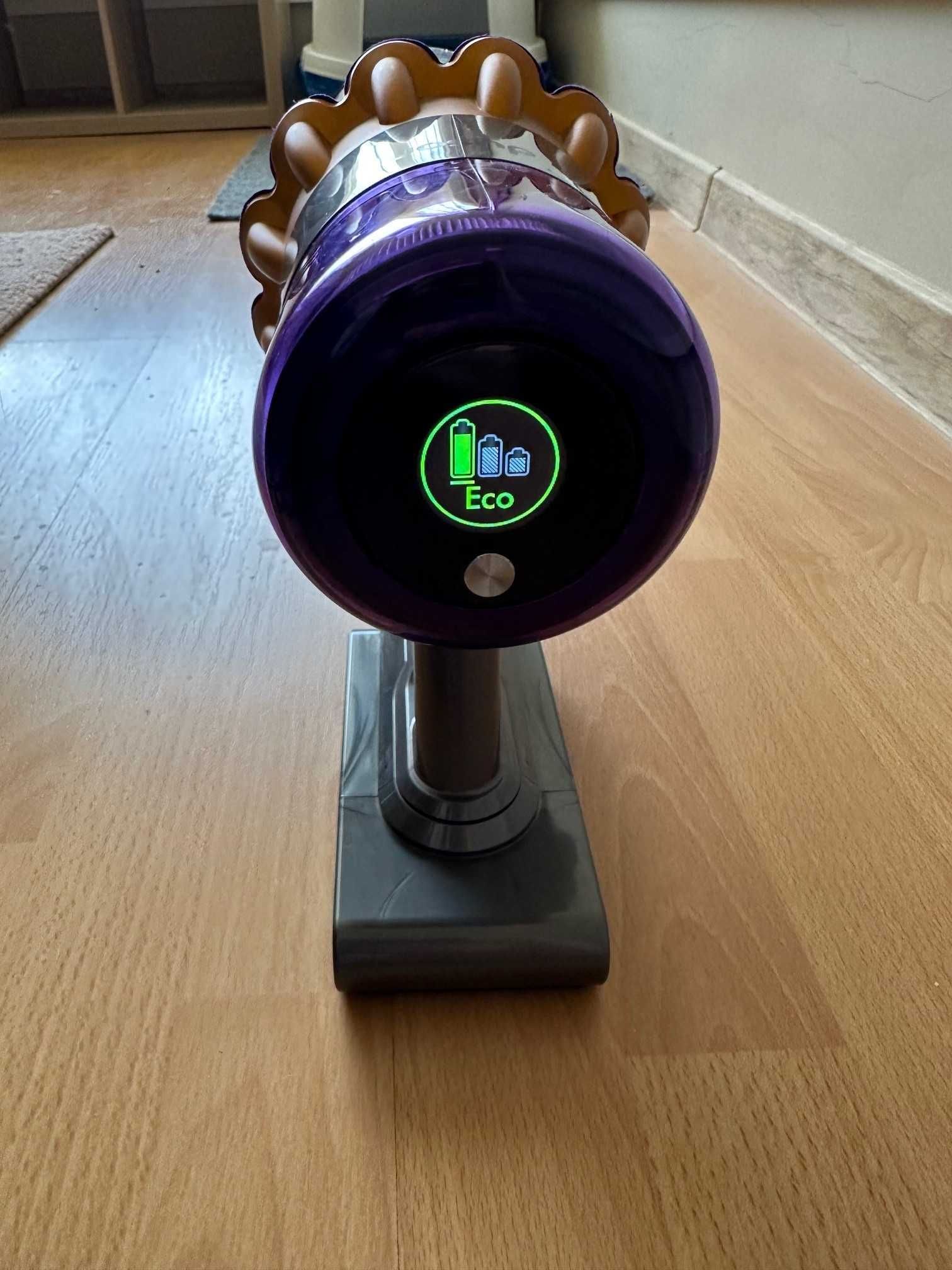 Вертикална прахосмукачка Dyson V15 Detect Absolute, LCD дисплей,660 W