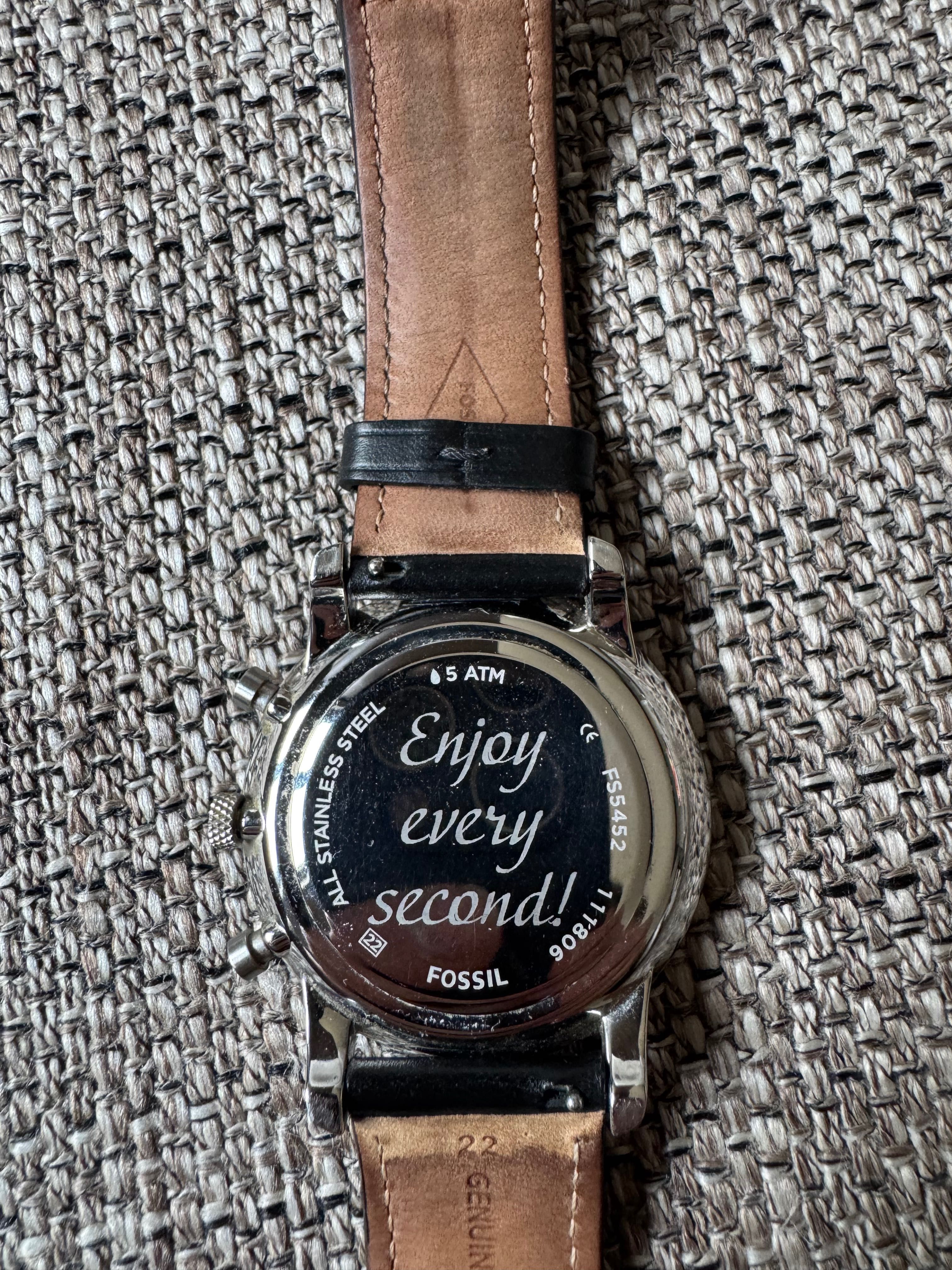 Часовник FOSSIL Neutra Chrono