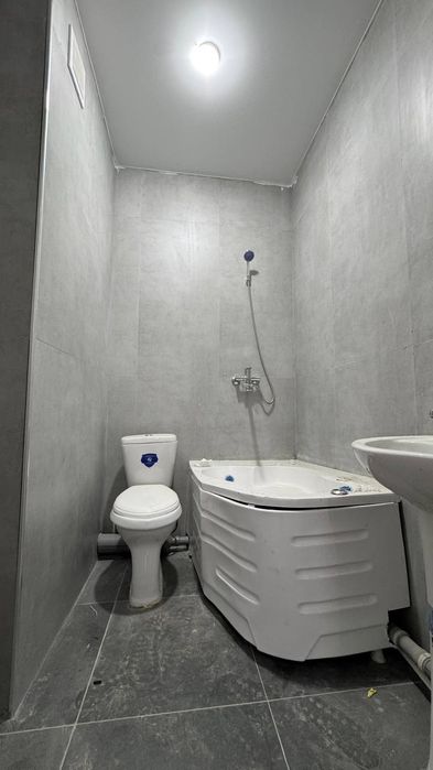 Продаётся 2-х комнатная квартира в ЖК Assalom Sohil 53м2