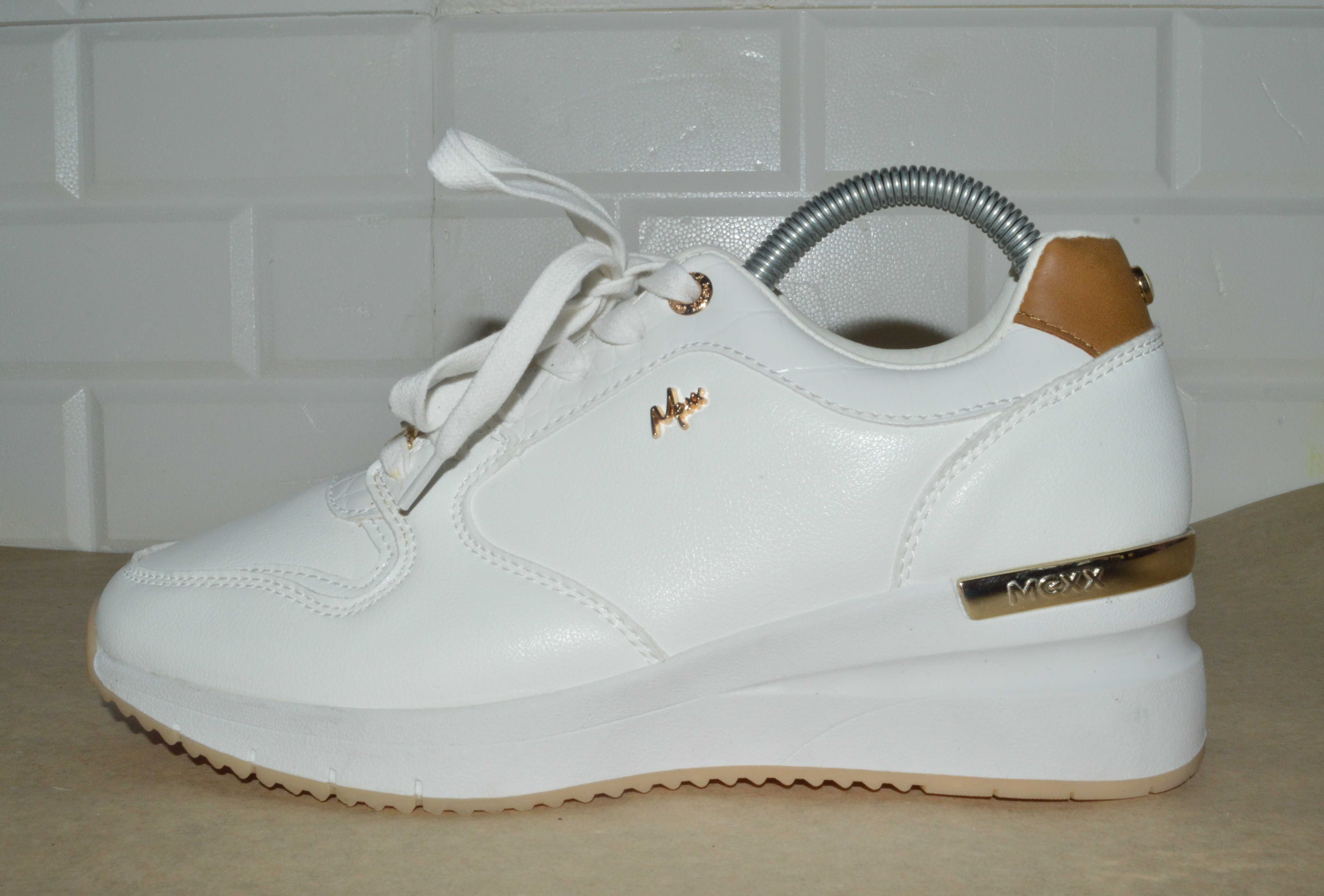 MEXX
Sneakers 40