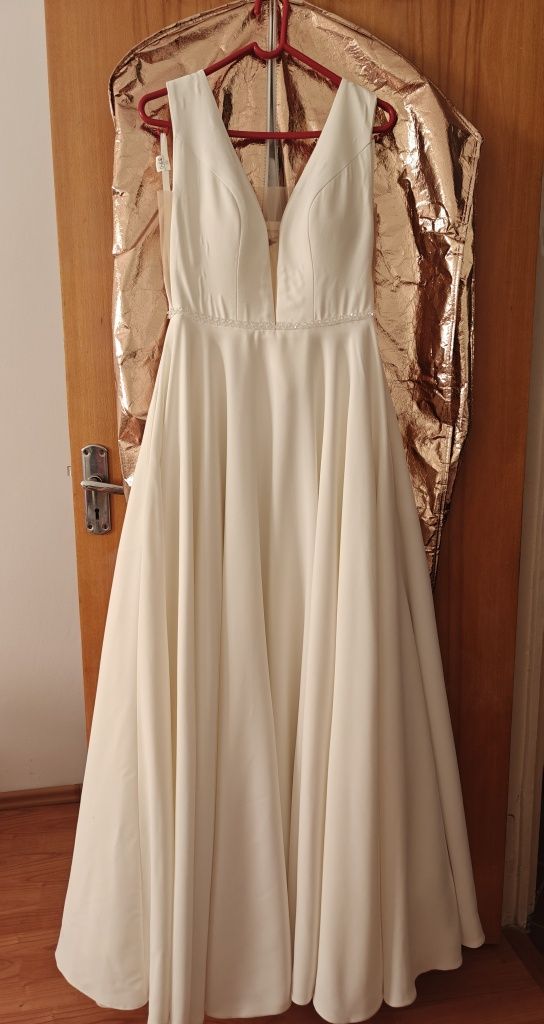 Vand rochie de mireasa