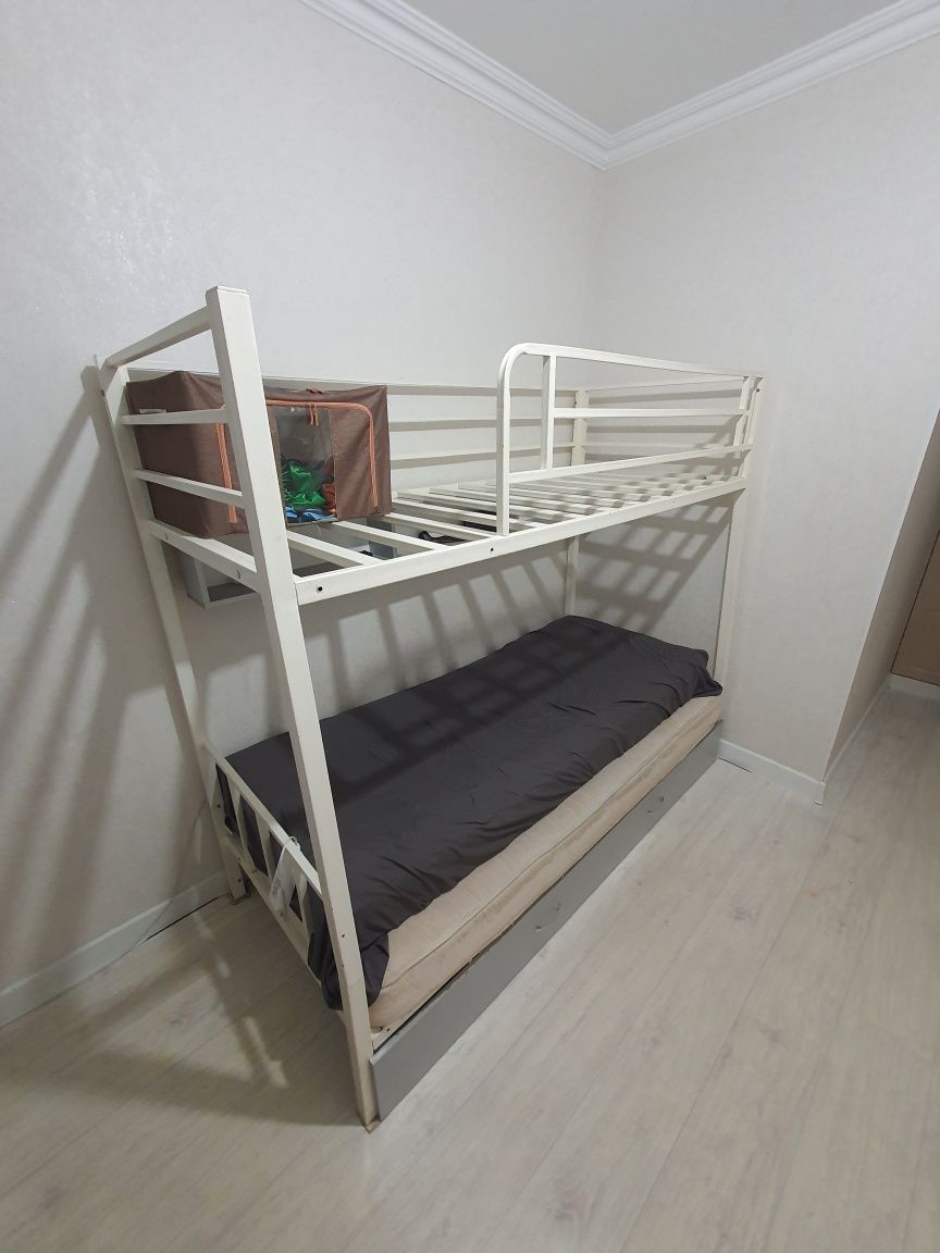 Двухъярусная кровать + подарок
