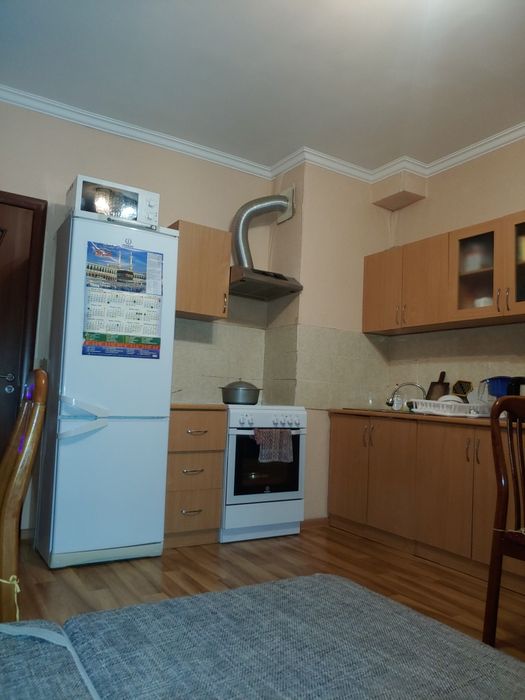 Сдам квартиру девушкам на долгий срок.