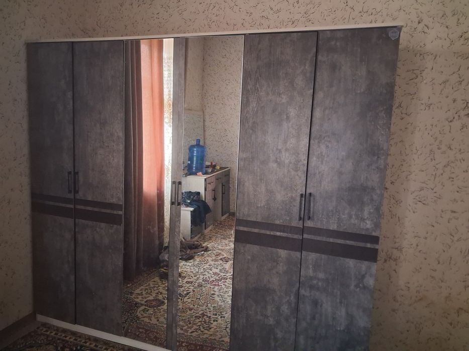 Срочно продаю мебель почти новая.