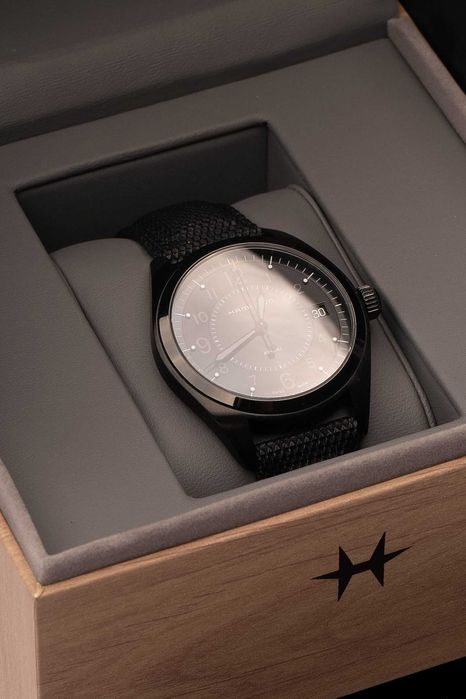 Ceas Hamilton Khaki Field Quartz H68401735