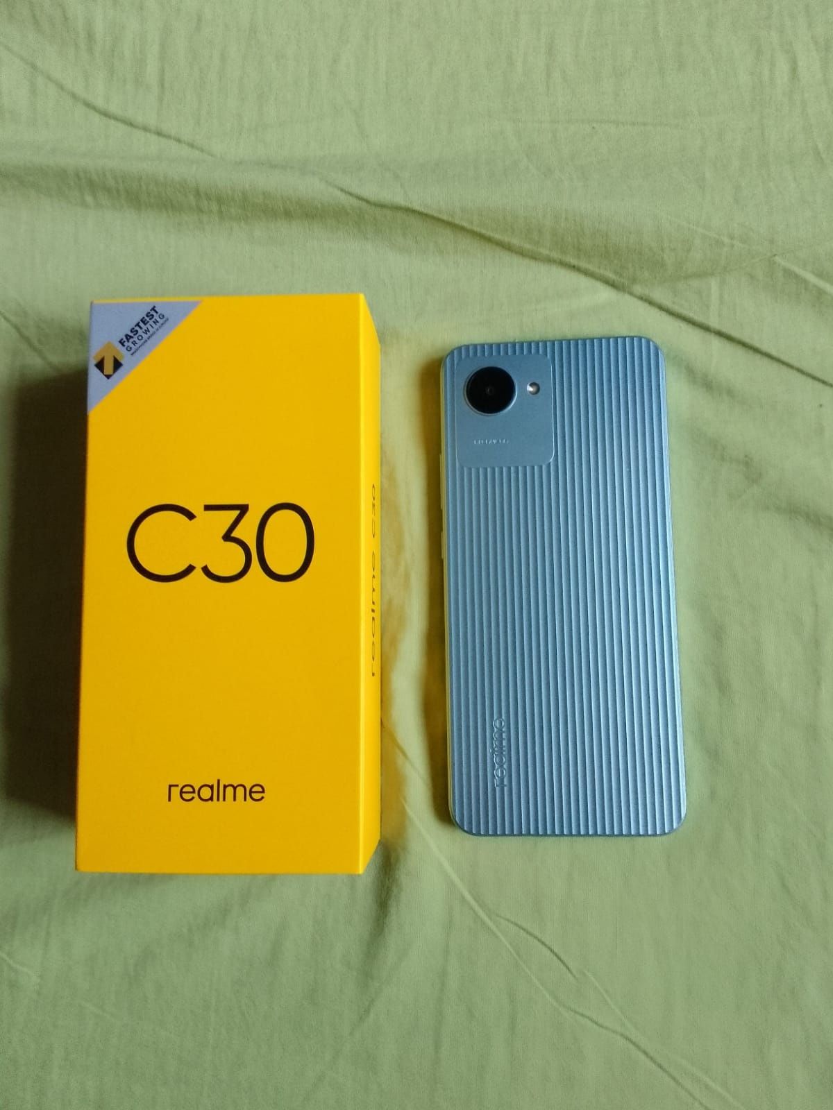 Telefon nou realme bleu C30 + cadou