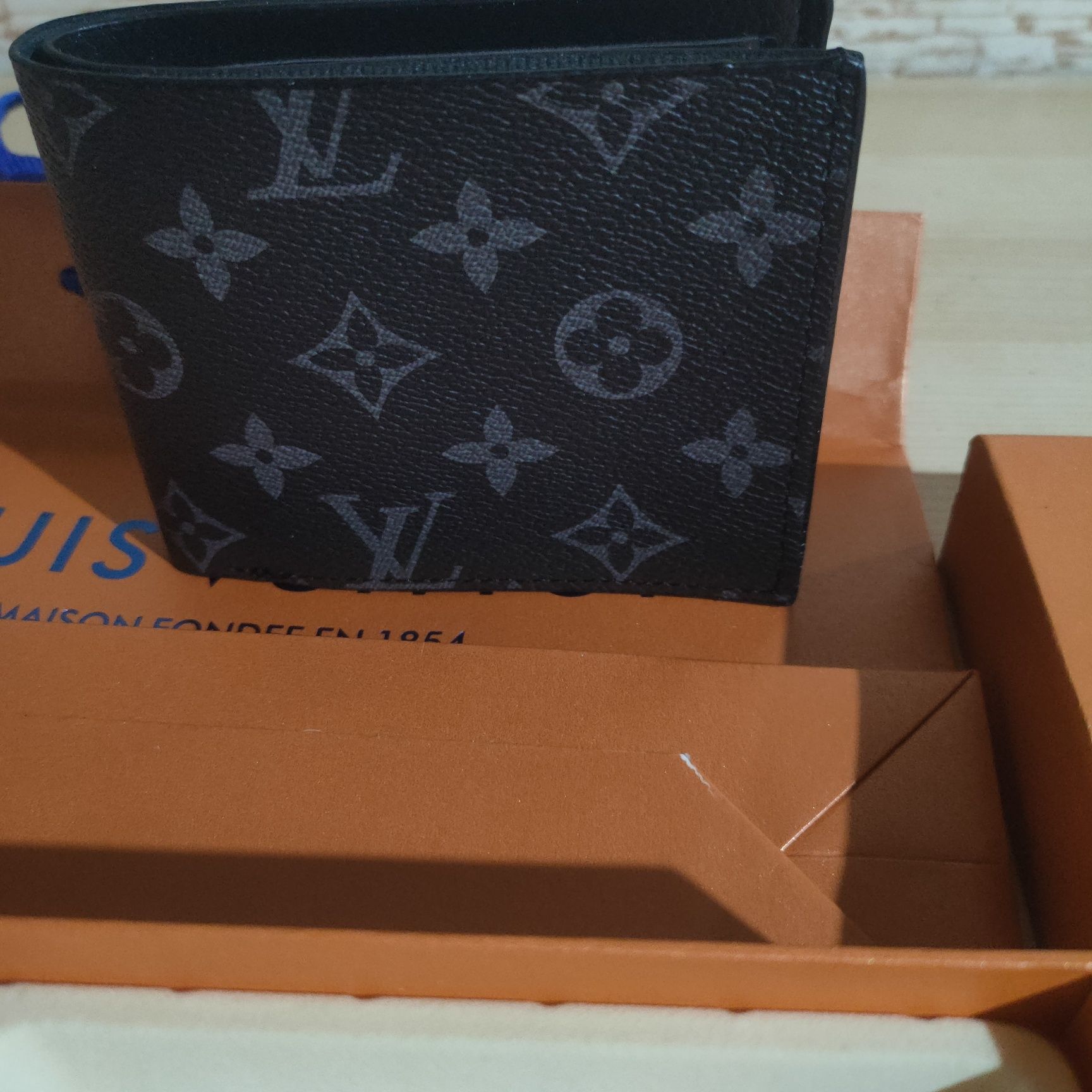 Louis Vuitton портмоне и регулируем колан