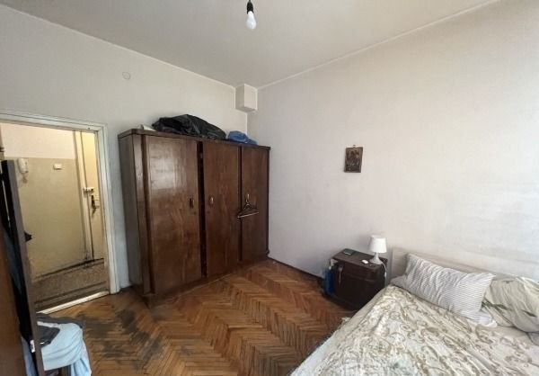 Продава се Двустаен апартамент в София, Оборище - 65 кв.м за 5385 €/кв.м - Снимка #2