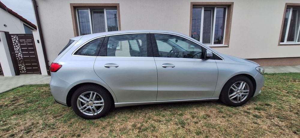 Mercedes B180, an fabricație: 2022