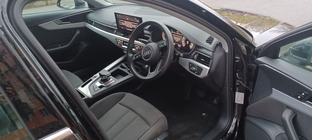 AUDI A 4 volan dreapta an 2021