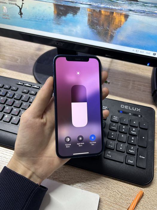 Продам Айфон 12 128gb