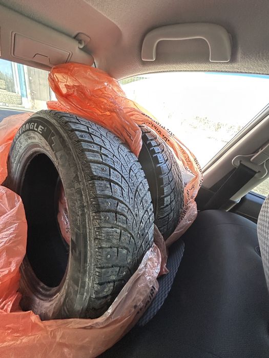 Шины Triangle 215/60 r16  2 шт
