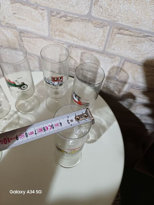 Уникални ретро чаши със ретро коли изобразени