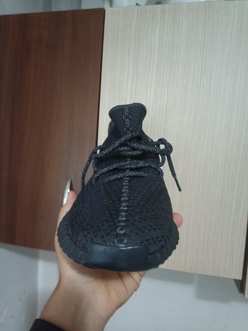 Adidas Yeezy Boost 350 V2 mărimea 44/11.5