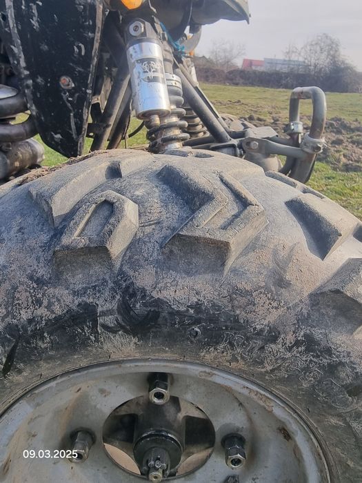 Vând atv de 300cc