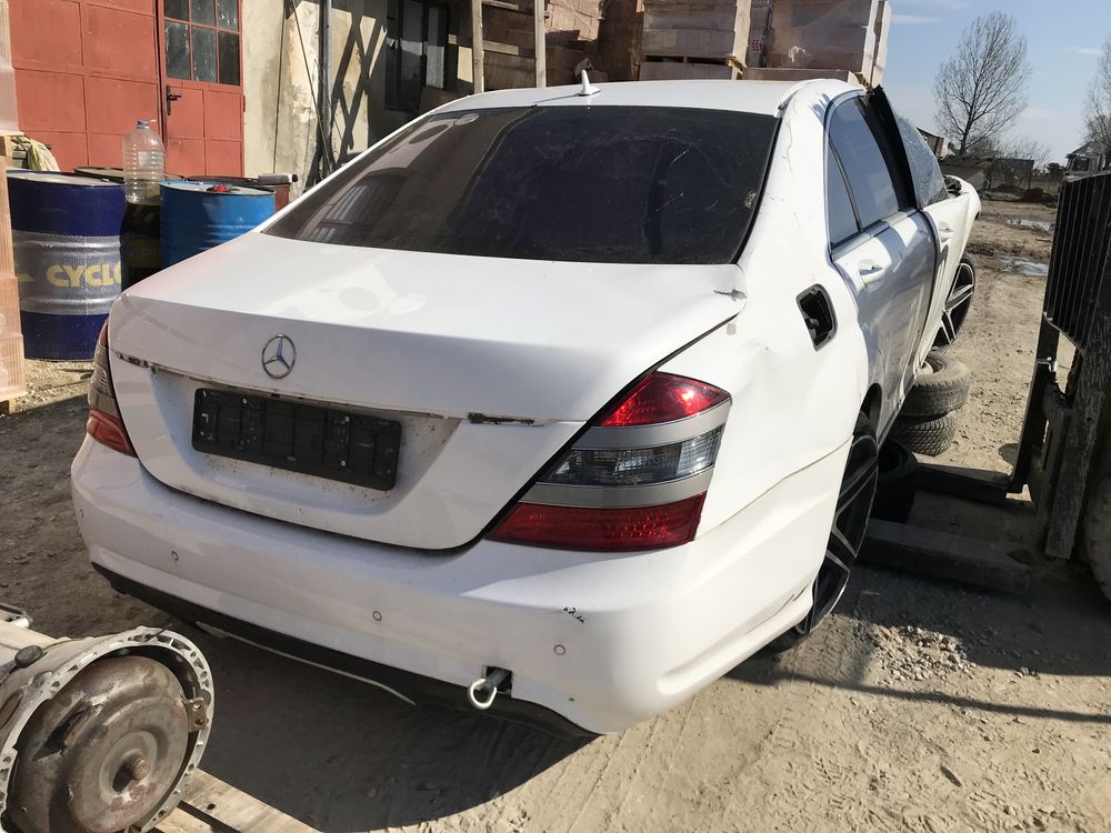 Mercedes S500 w221 На части вакум амг
