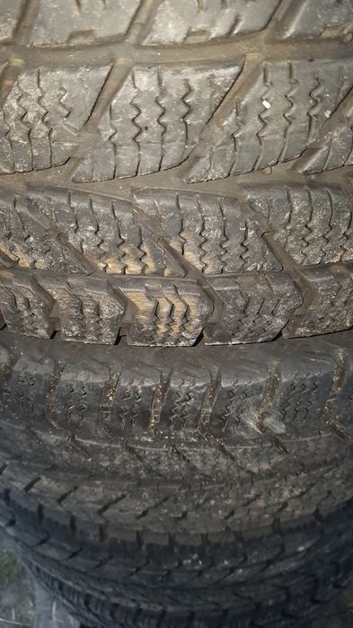 205/65/16 c Uniroyal de iarna